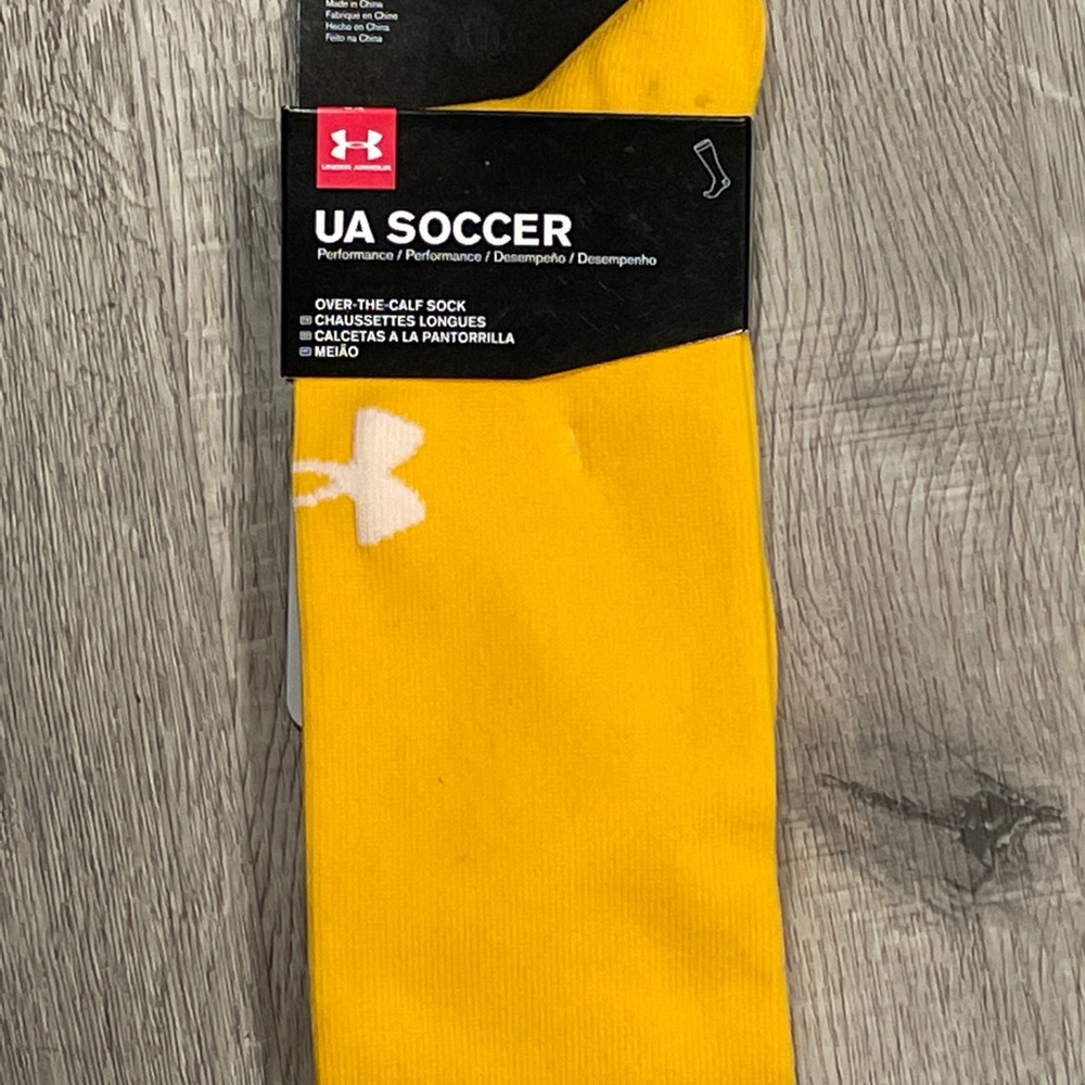 Under Armour UA Over the Calf Soccer Socks Yellow Large fits size Men 9-12.5